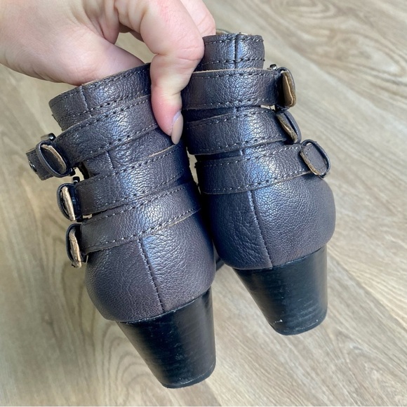ranco Sarto Geila Gray Leather Ankle Boots | Triple Buckle Detail | Low Heel - Picture 7 of 8